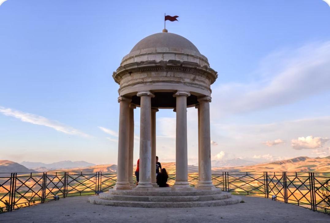 Montalbano House - Casa Vacanze Santa Margherita di Belice 외부 사진